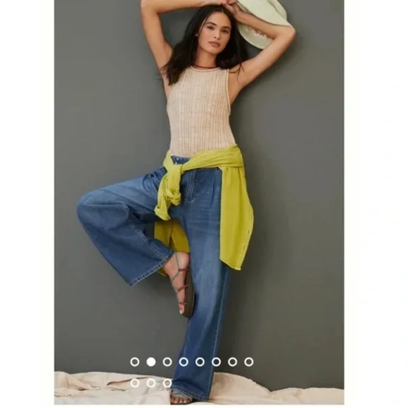 Pilcro The Pleated Baggy Jeans size 26P - Picture 5 of 13